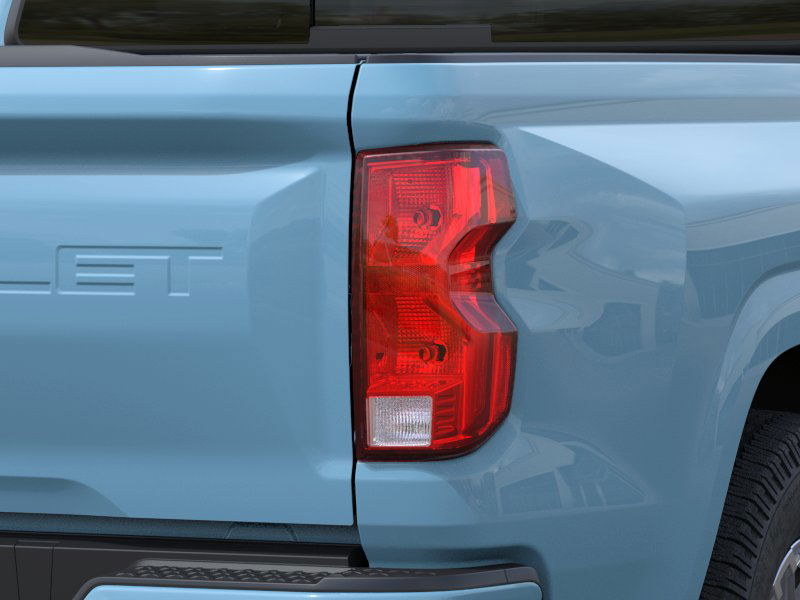 2025 Chevrolet Colorado LT - Photo 11