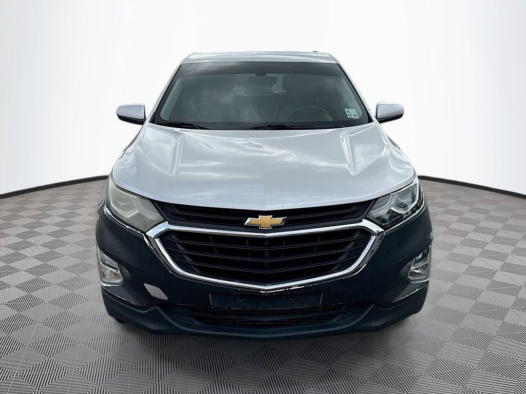 2018 Chevrolet Equinox LT photo 2
