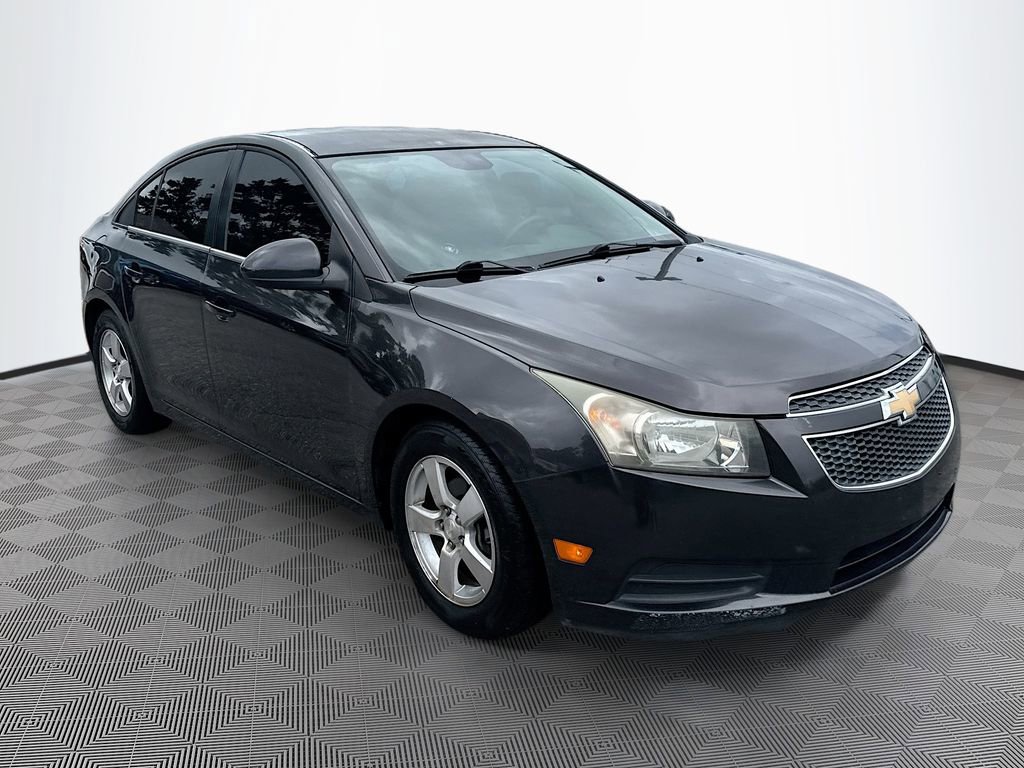 2014 Chevrolet Cruze photo 3