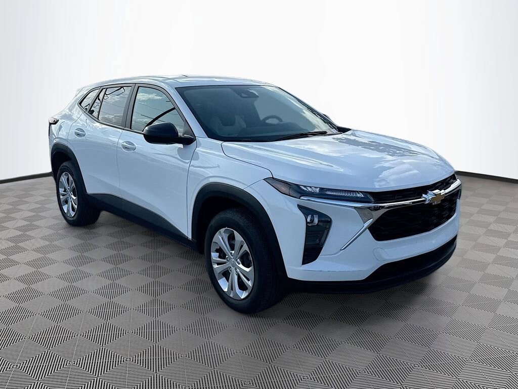 Used 2025 Chevrolet Trax LS SUV