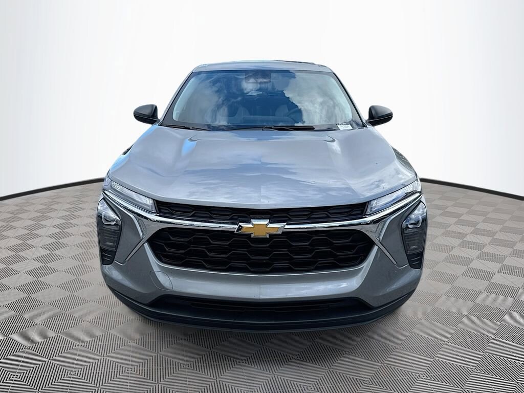 Used 2025 Chevrolet Trax LS SUV
