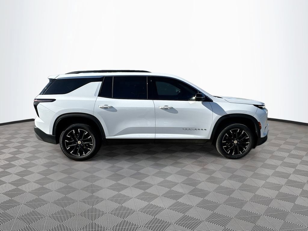 Used 2025 Chevrolet Traverse LT SUV