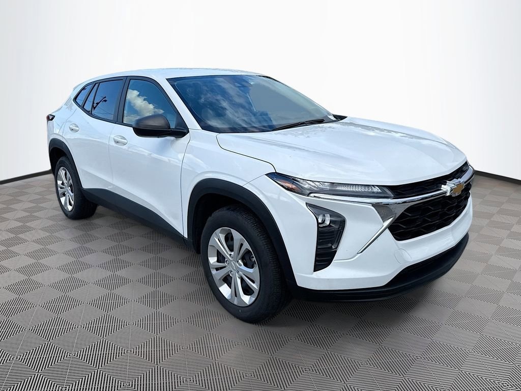 Used 2025 Chevrolet Trax LS SUV