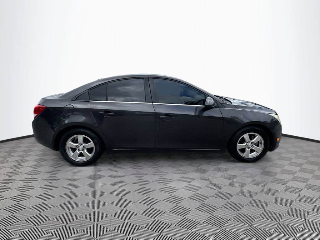2014 Chevrolet Cruze photo 4