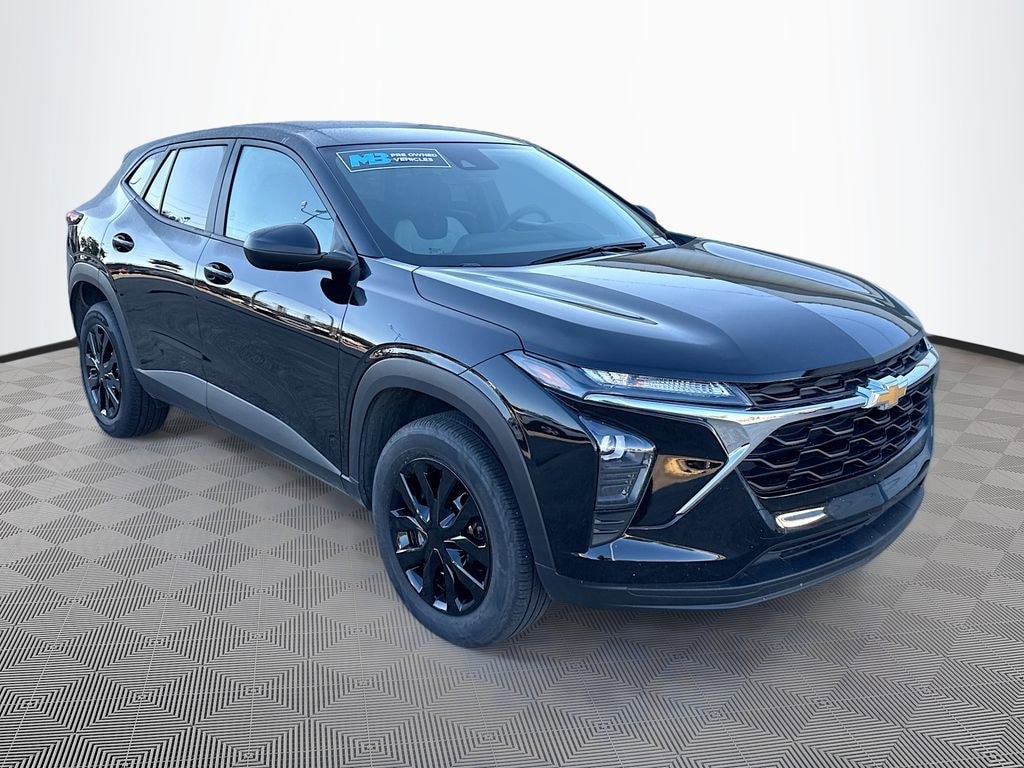 Used 2025 Chevrolet Trax LS SUV