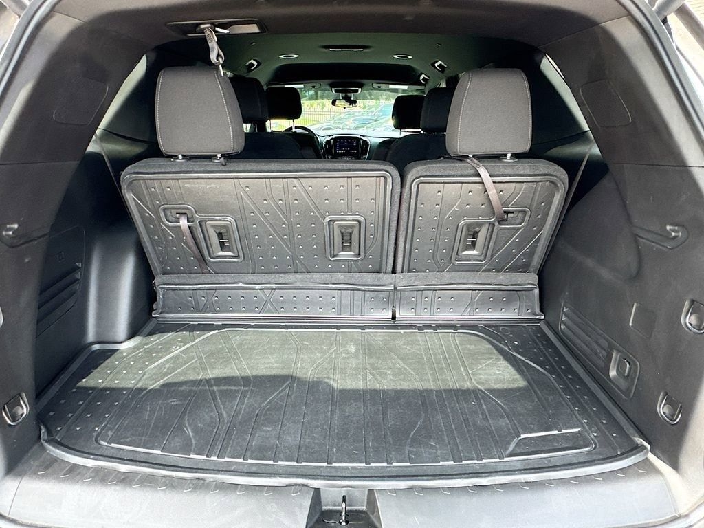 Used 2023 Chevrolet Traverse LT Cloth SUV