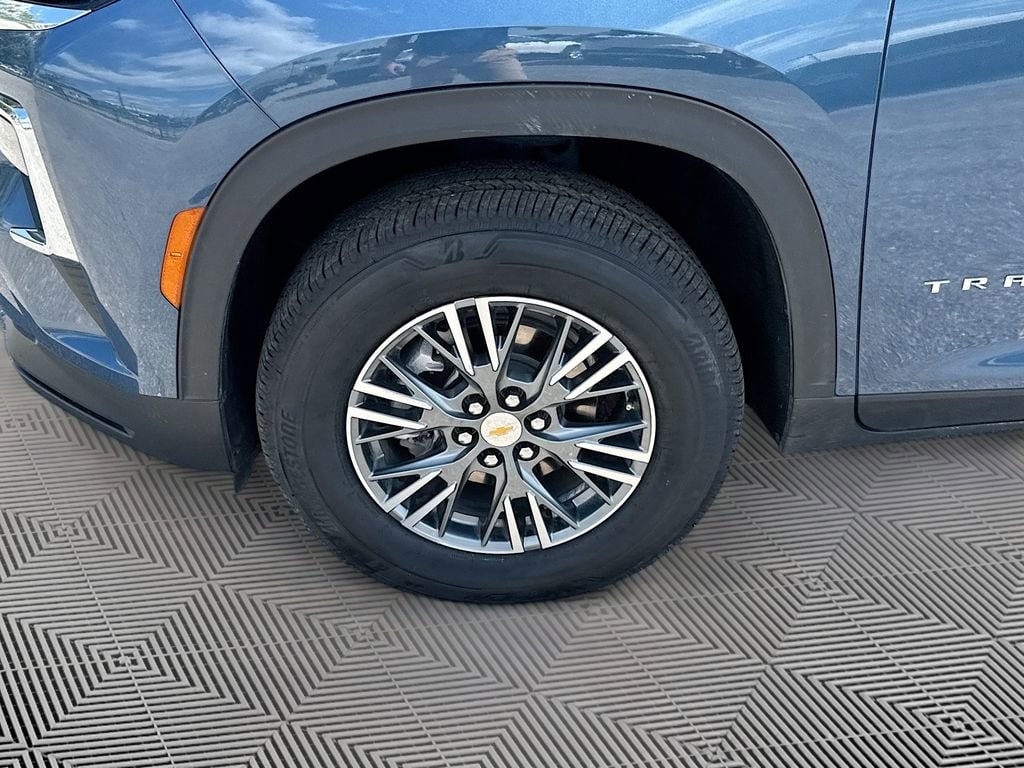 2025 Chevrolet Traverse LT - Photo 31