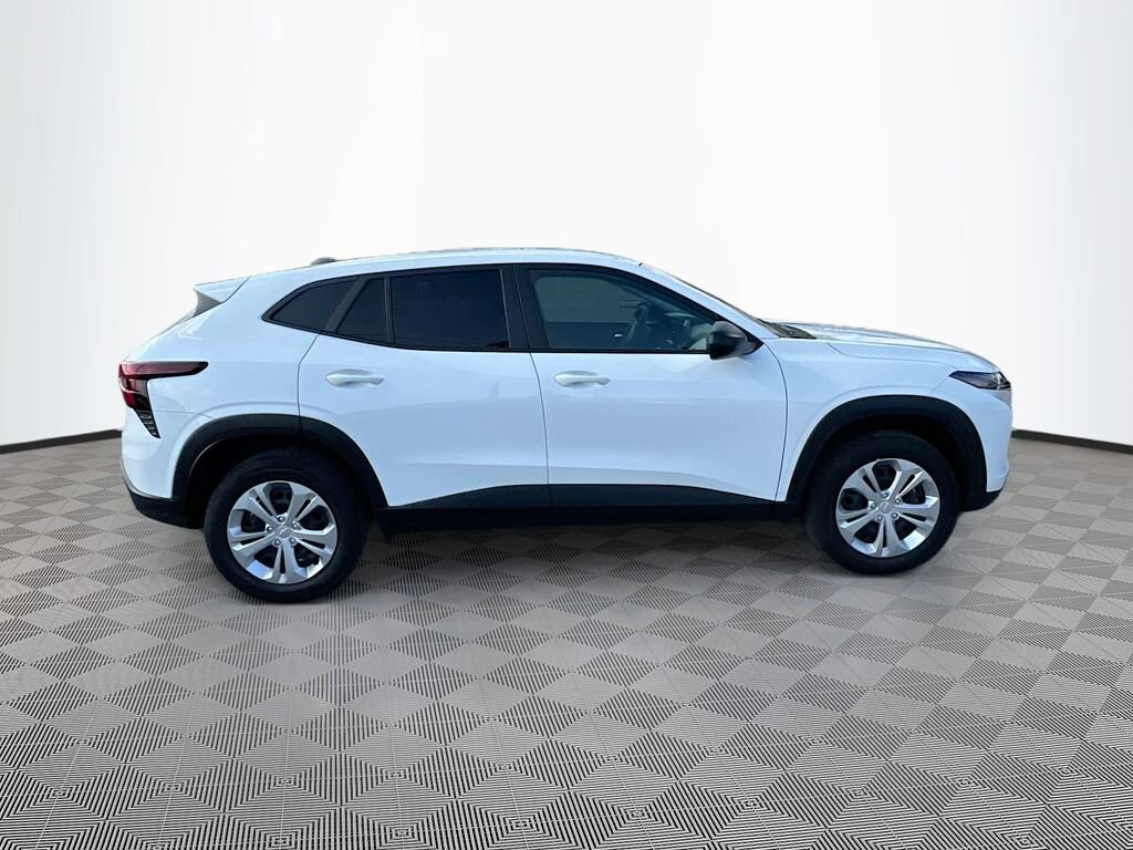 Used 2025 Chevrolet Trax LS SUV