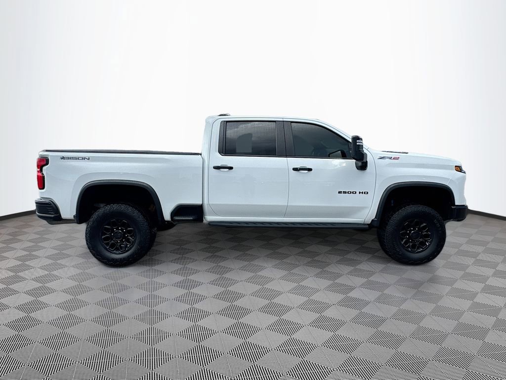 2025 Chevrolet Silverado ZR2 photo 4
