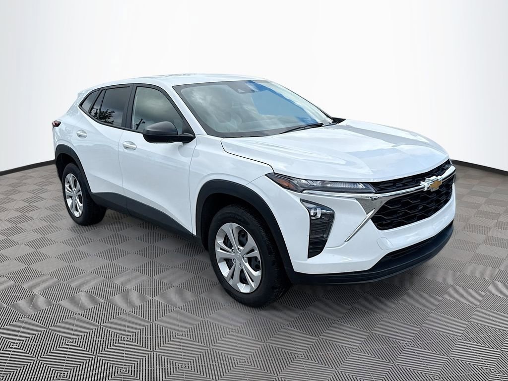 Used 2025 Chevrolet Trax LS SUV