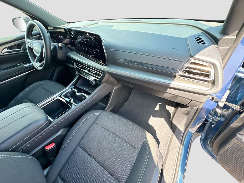 2025 Chevrolet Traverse LT - Photo 29