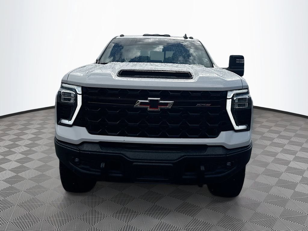 2025 Chevrolet Silverado ZR2 photo 2