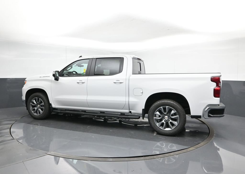 2025 Chevrolet Silverado 1500 LT photo 3