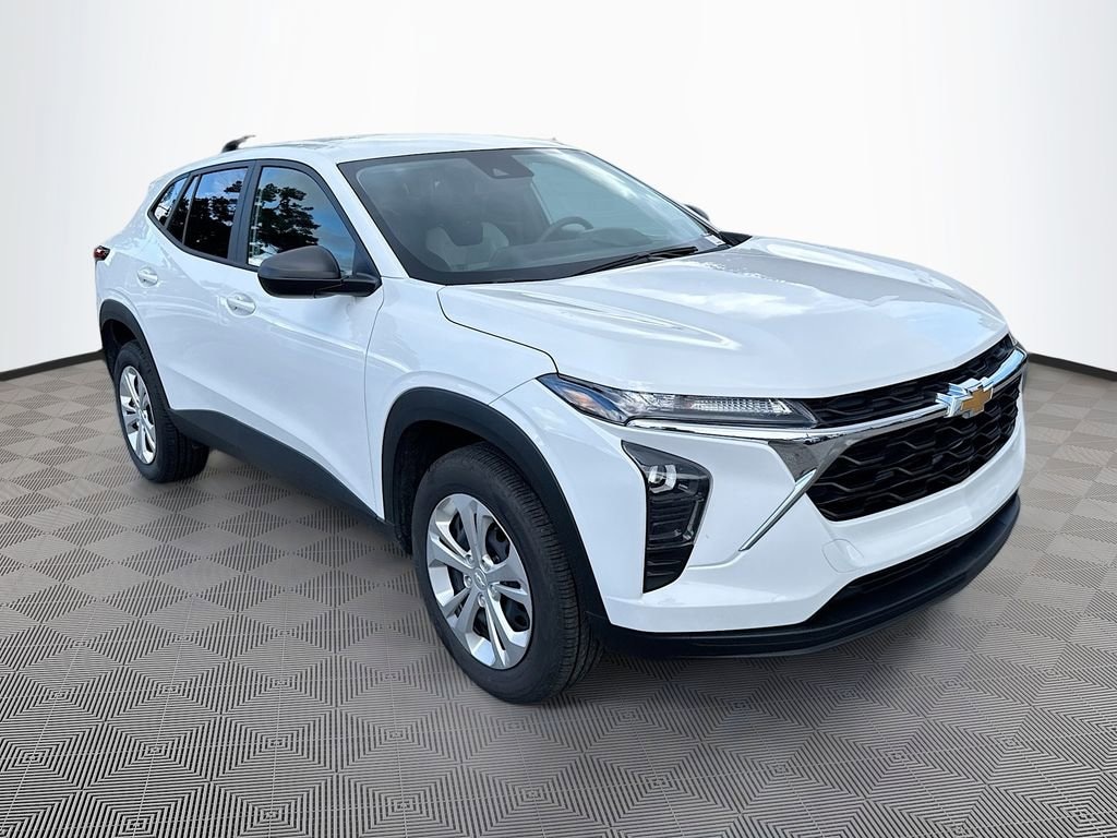 Used 2025 Chevrolet Trax LS SUV