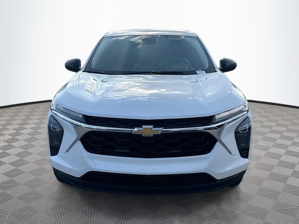 Used 2025 Chevrolet Trax LS SUV