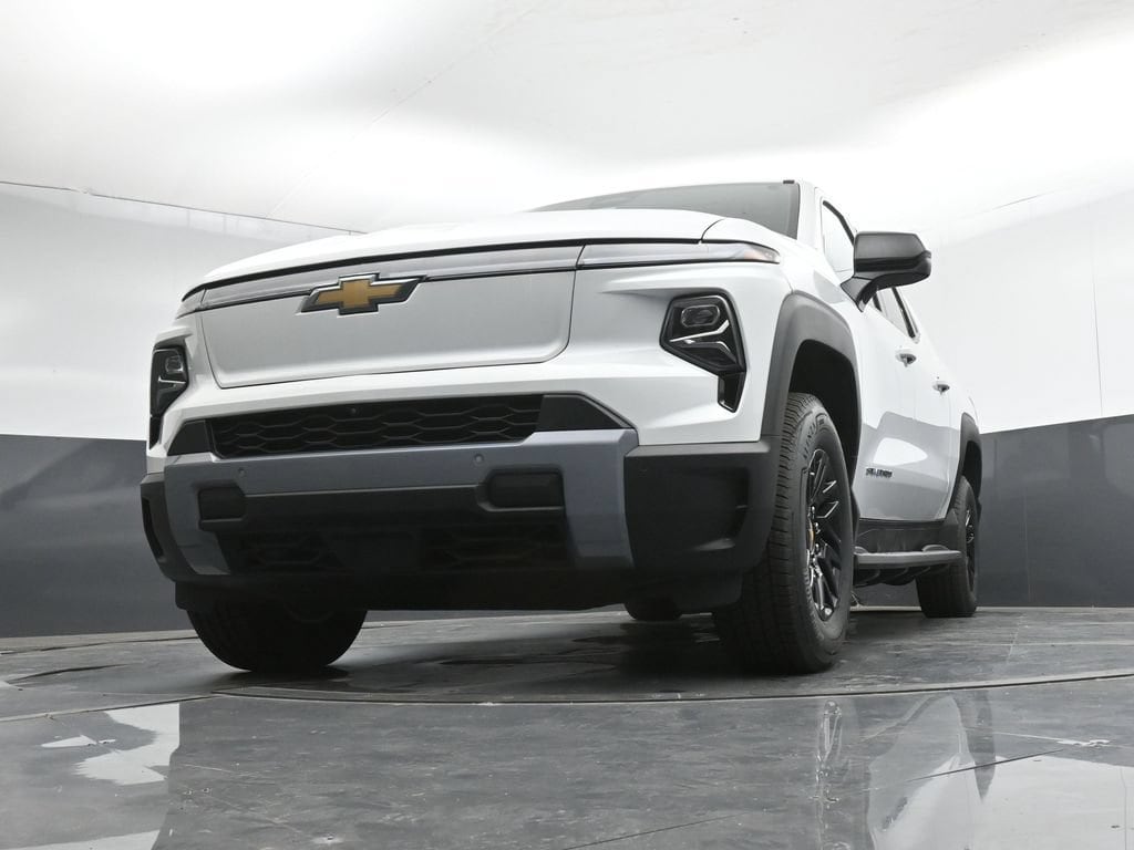 2026 Chevrolet Silverado EV LT - Photo 10
