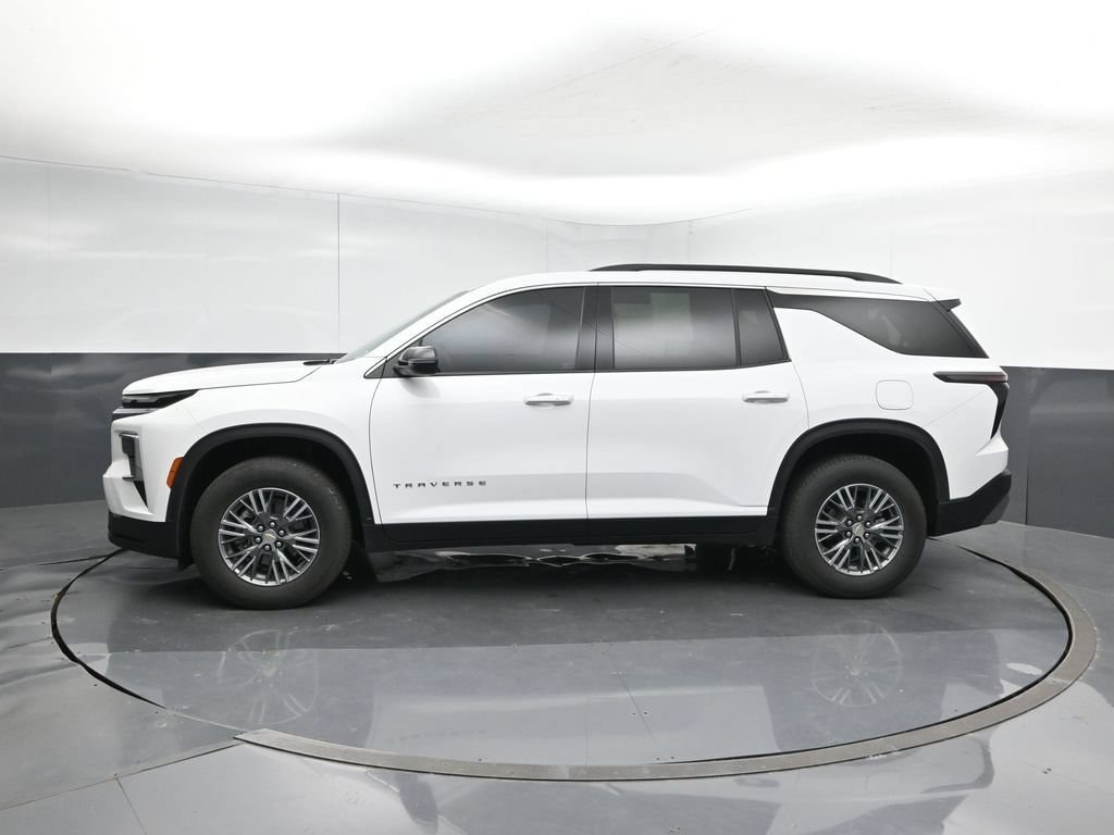Used 2025 Chevrolet Traverse LT SUV