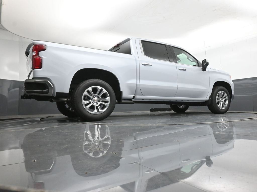 2026 Chevrolet Silverado 1500 LTZ - Photo 13