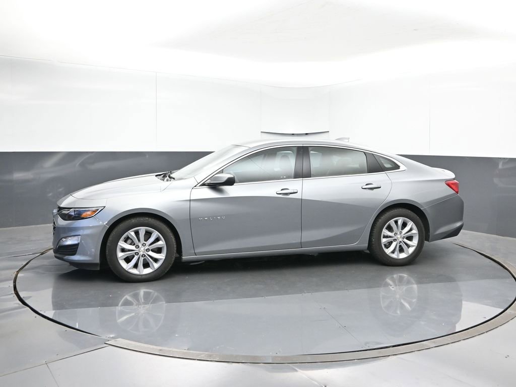 2024 Chevrolet Malibu 1LT photo 2