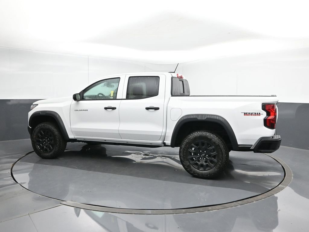 2026 Chevrolet Colorado Trail Boss photo 3