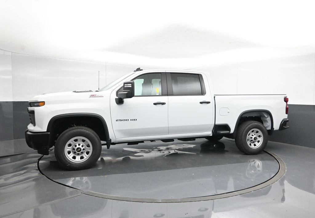 2025 Chevrolet Silverado 2500HD photo 2