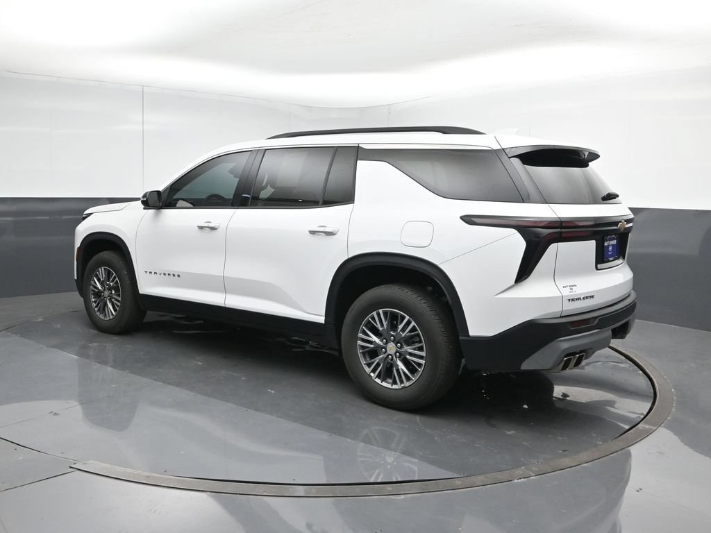 Used 2025 Chevrolet Traverse LT SUV