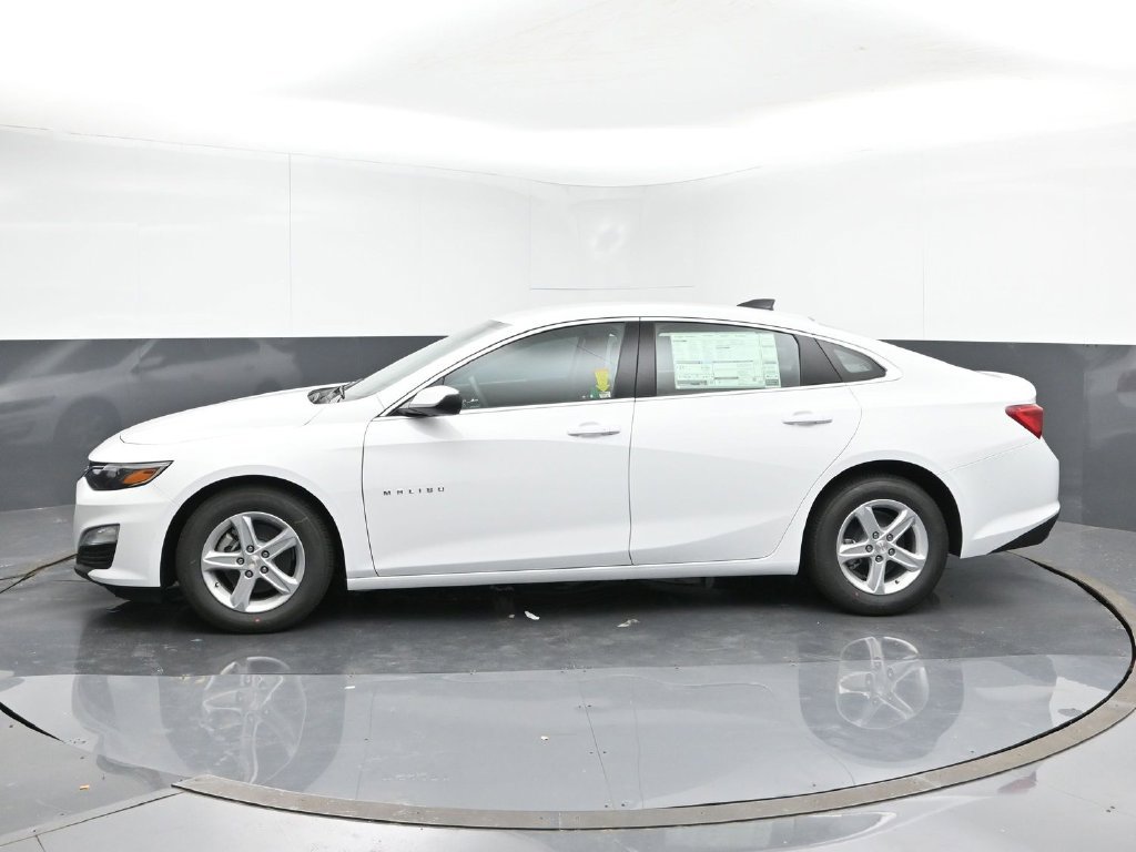 Used 2025 Chevrolet Malibu LS w/1LS Sedan