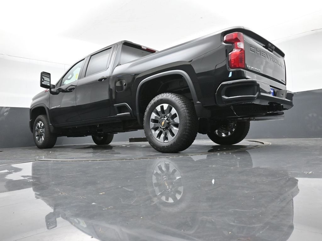 2025 Chevrolet Silverado 2500 HD Custom - Photo 12