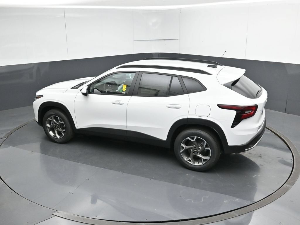 2026 Chevrolet Trax LT - Photo 19