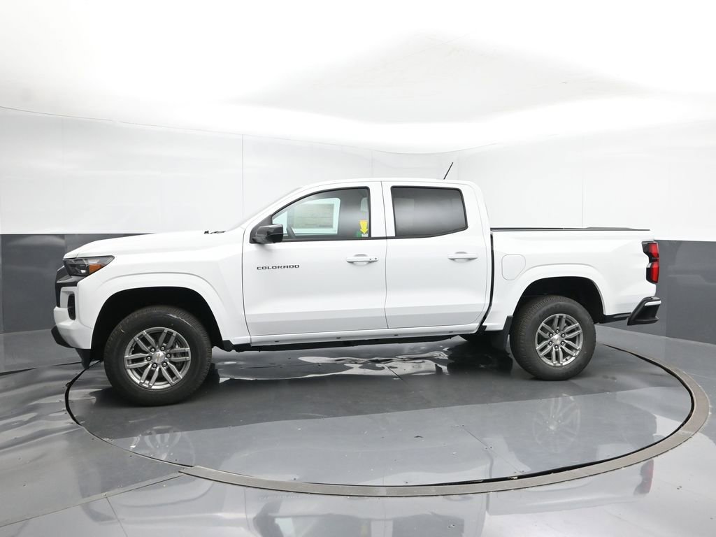 2026 Chevrolet Colorado LT photo 2