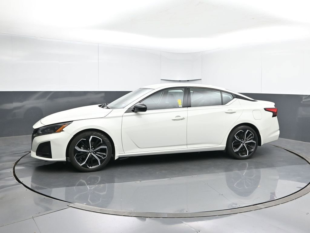 Used 2023 Nissan Altima 2.5 SR Sedan