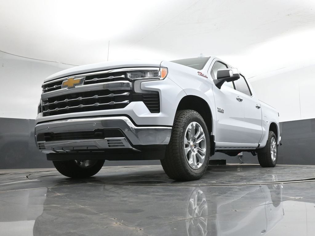 2026 Chevrolet Silverado 1500 LTZ - Photo 9