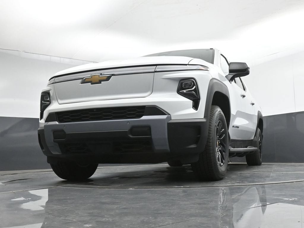 2026 Chevrolet Silverado EV LT - Photo 10