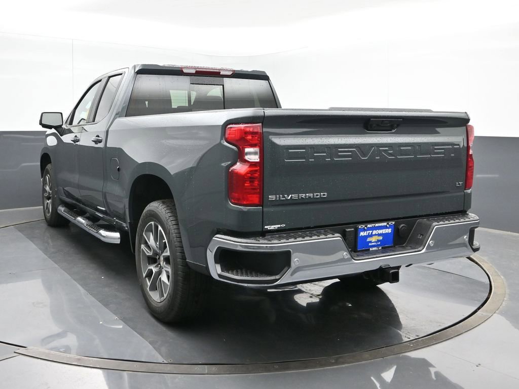 2025 Chevrolet Silverado 1500 LT photo 2
