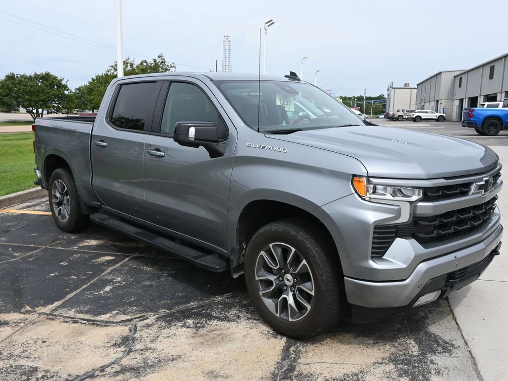 2024 Chevrolet Silverado 1500 RST photo 4