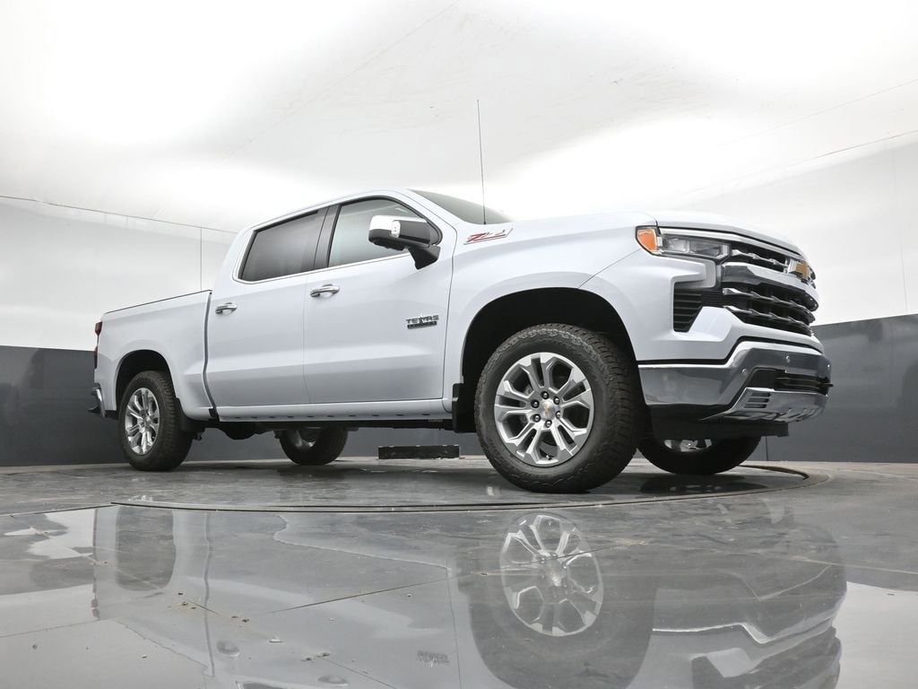 2026 Chevrolet Silverado 1500 LTZ - Photo 15