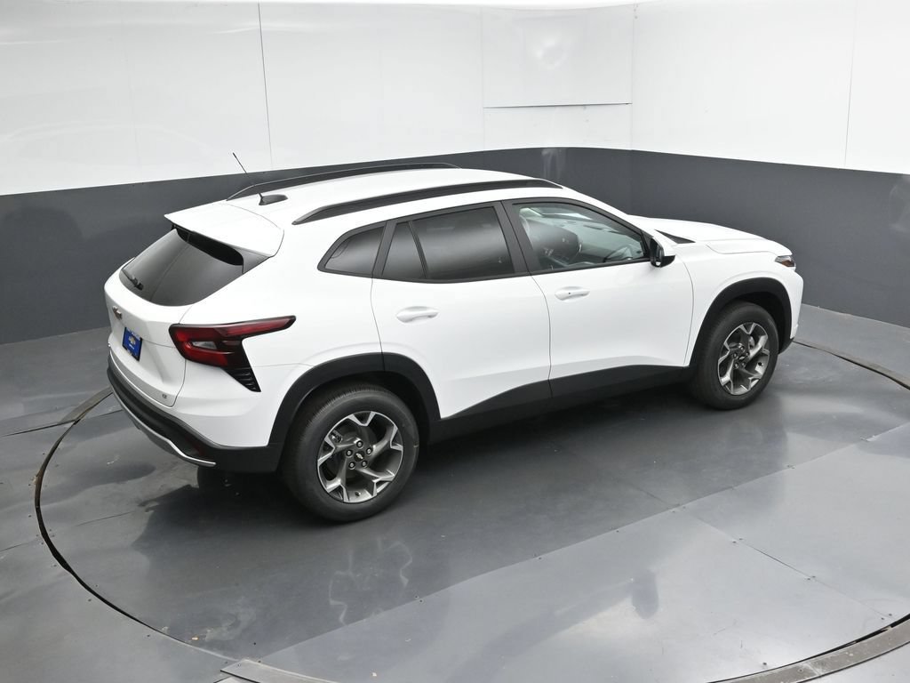 2026 Chevrolet Trax LT - Photo 21