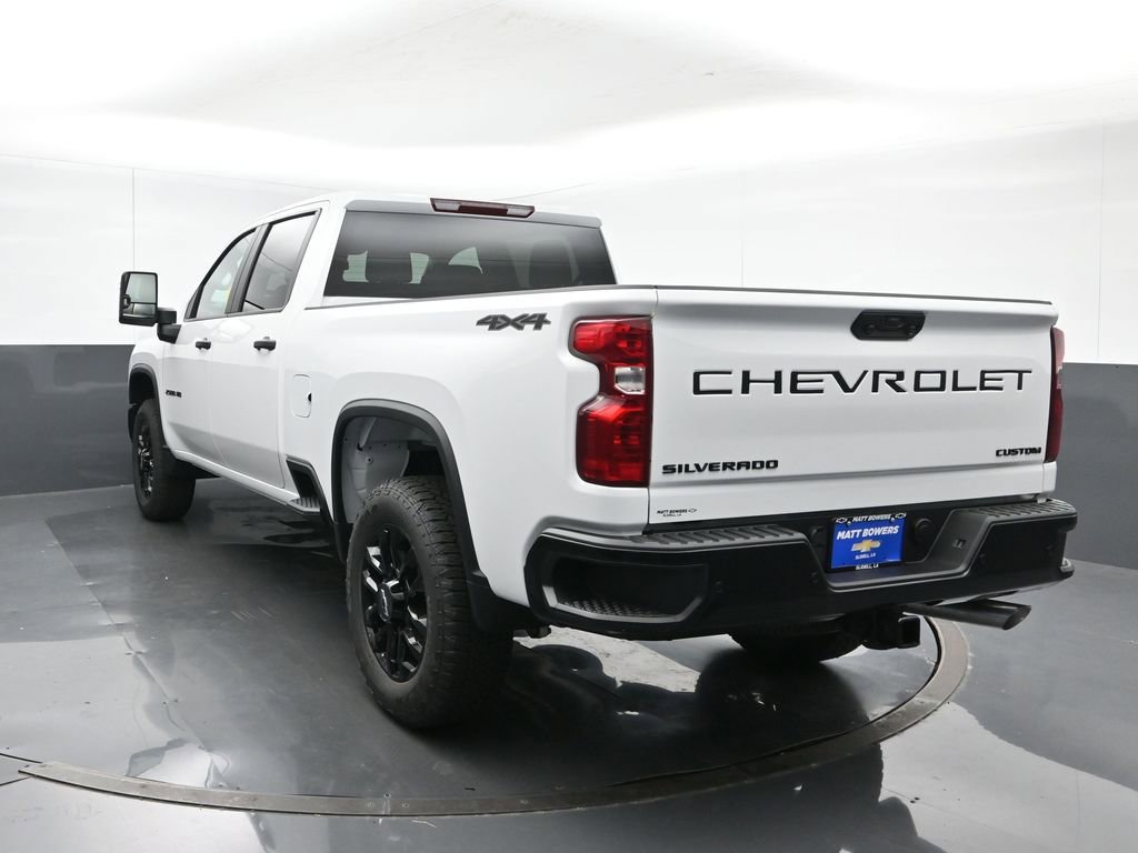 2025 Chevrolet Silverado 2500HD Custom photo 4
