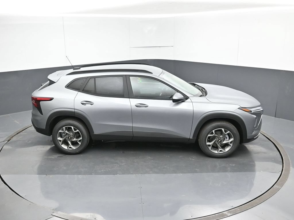 2026 Chevrolet Trax LT - Photo 22