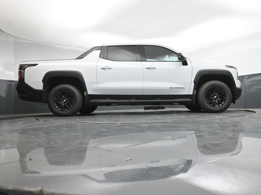 2026 Chevrolet Silverado EV LT - Photo 15