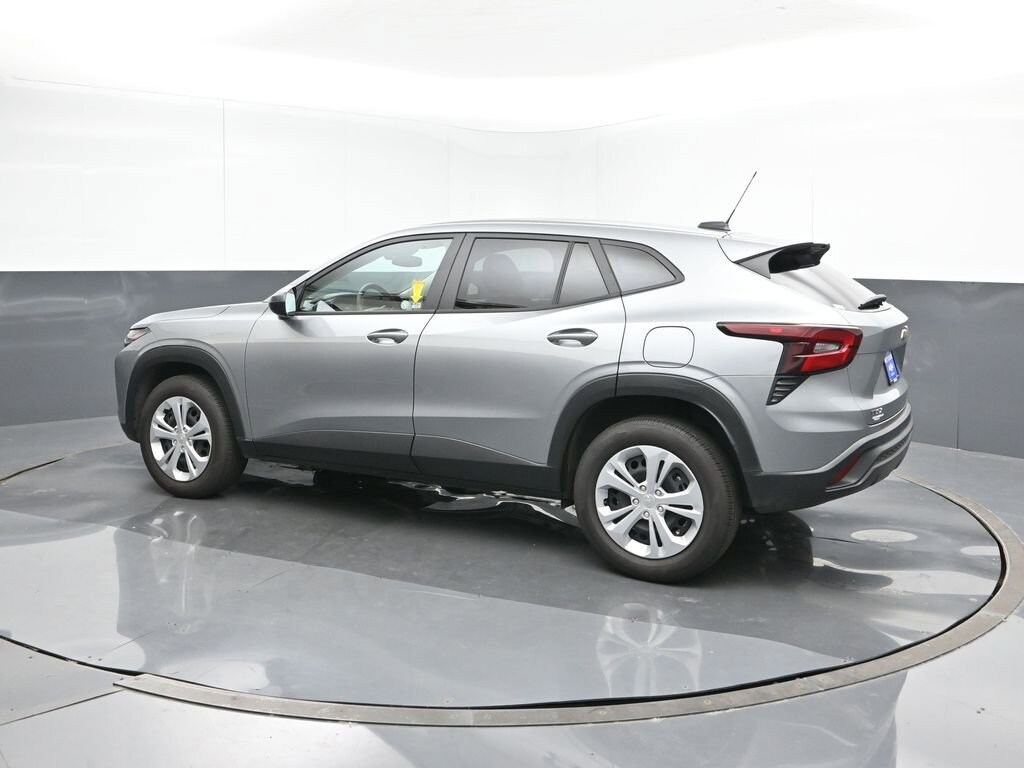 Used 2025 Chevrolet Trax LS SUV