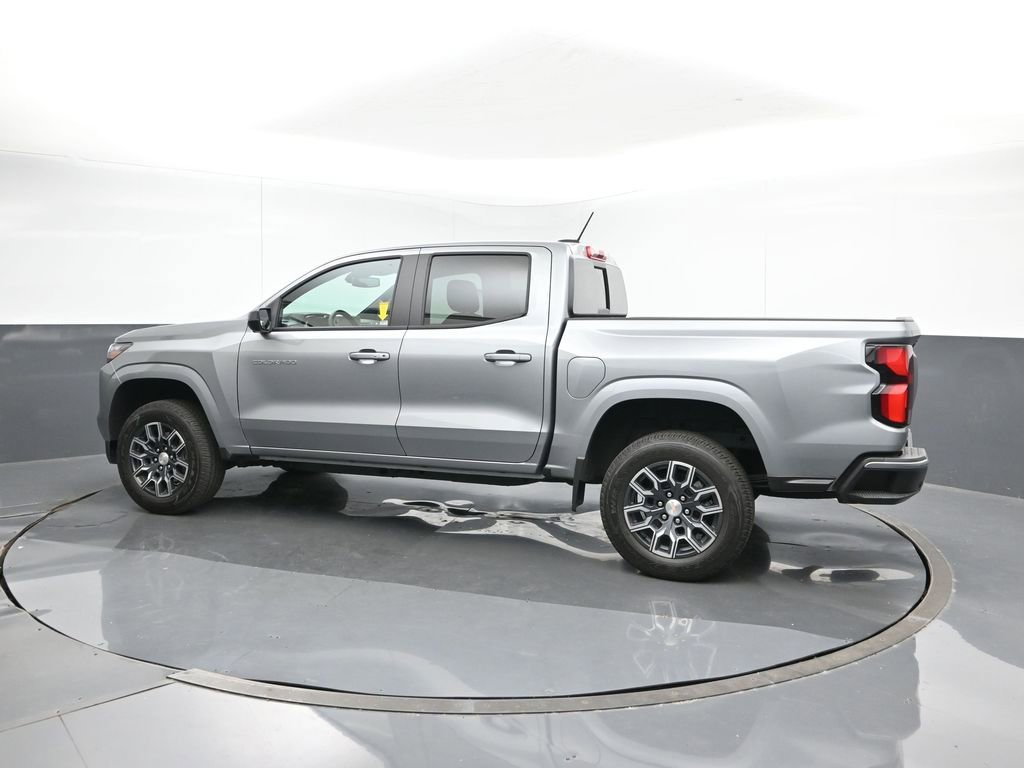 2024 Chevrolet Colorado LT photo 3