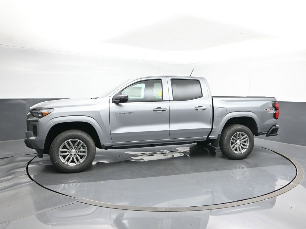 2026 Chevrolet Colorado LT photo 2