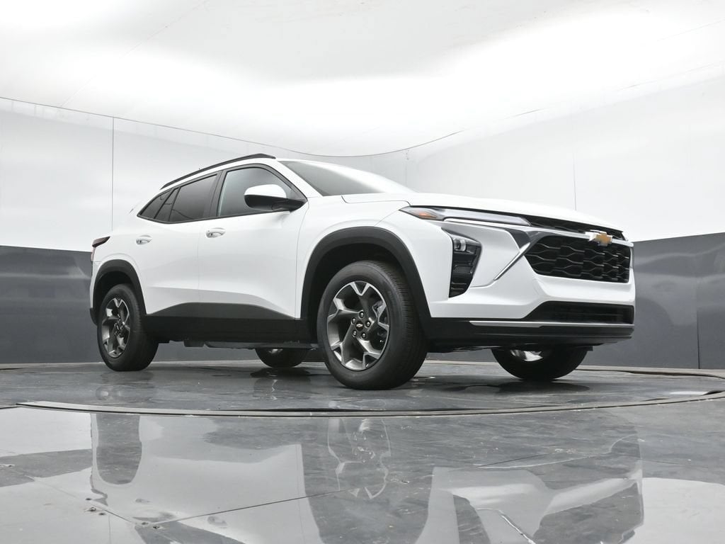 2026 Chevrolet Trax LT - Photo 15
