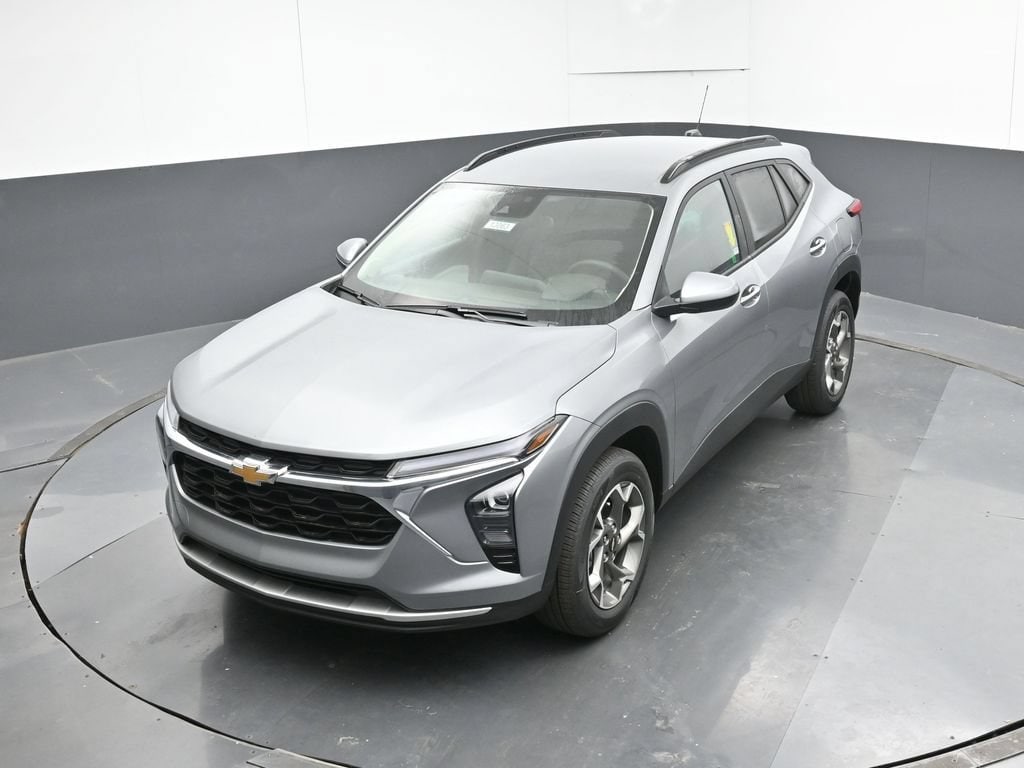 2026 Chevrolet Trax LT - Photo 17