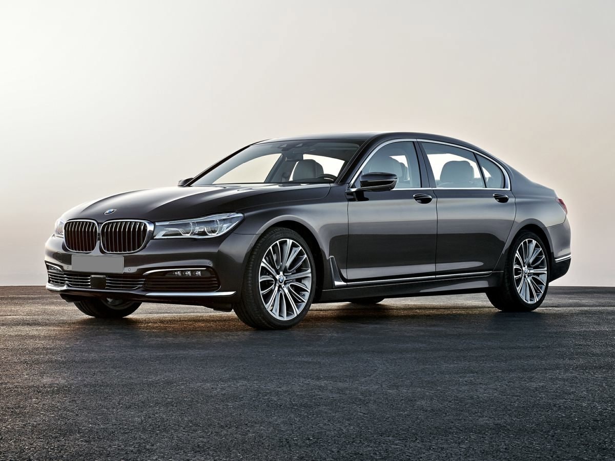 2018 BMW 7 Series 740i's photo