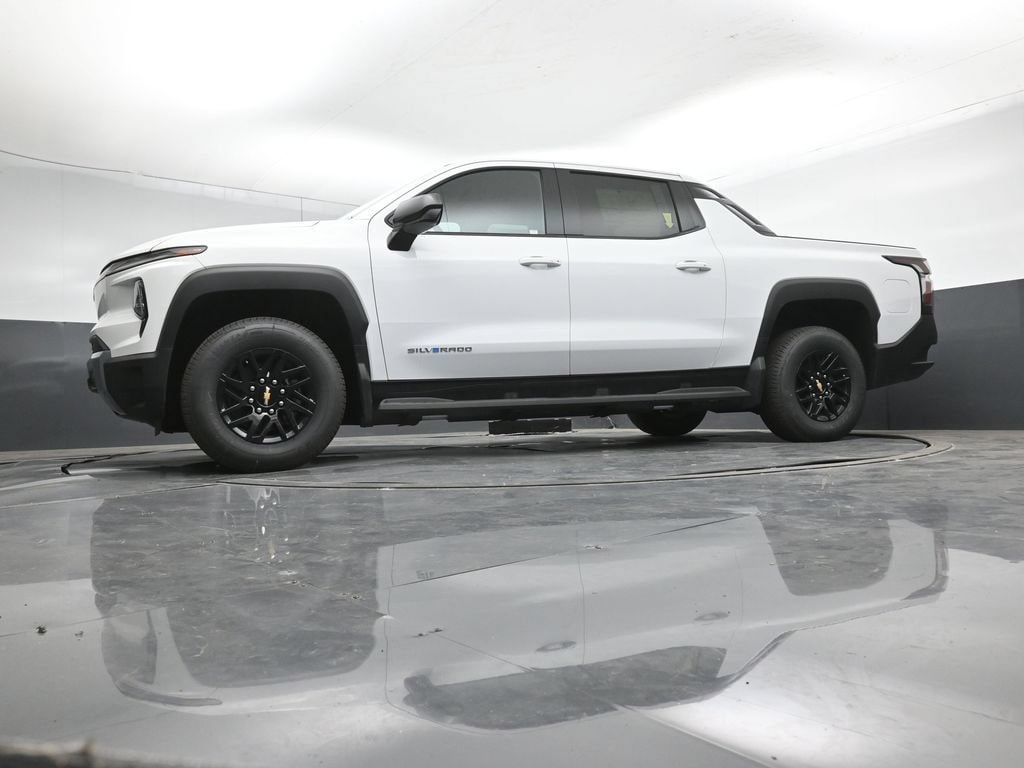 2026 Chevrolet Silverado EV LT - Photo 11