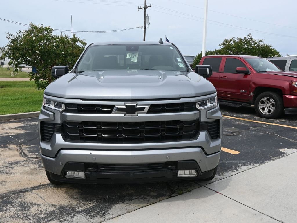 2024 Chevrolet Silverado 1500 RST photo 2