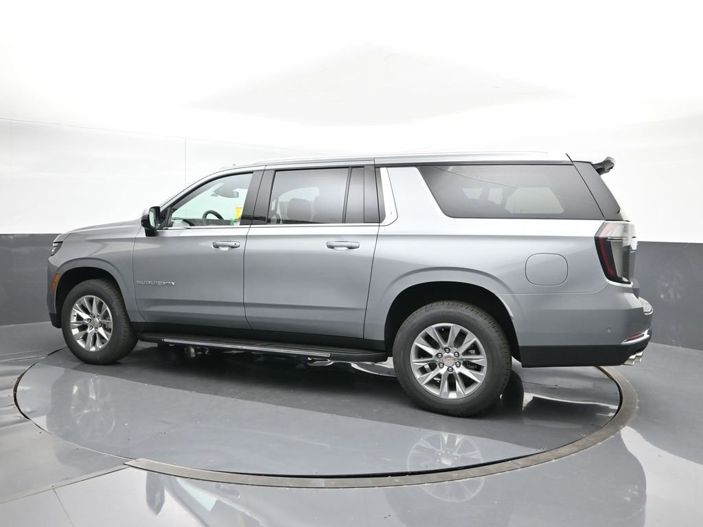 2025 Chevrolet Suburban Premier photo 3