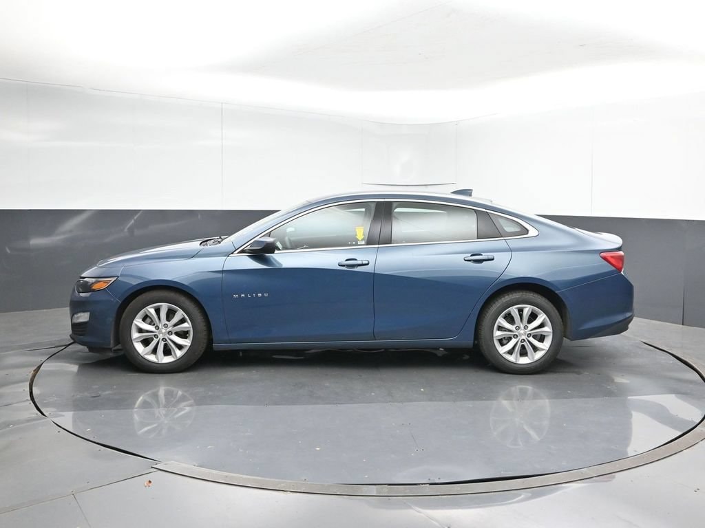 1G1ZD5ST8SF117575